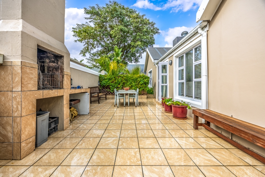 4 Bedroom Property for Sale in Zevendal Western Cape